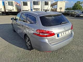 Peugeot 308 SW - 1.5 HDI 100cv - 2018 - 278874km (photo 3)