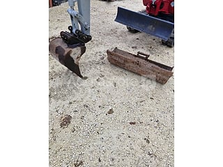 Mini Pelle TAKEUCHI TB228 - 1200heures (photo 5)