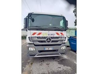 MERCEDES 26T/BOM