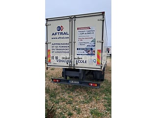PORTEUR - RENAULT - MIDLUM - 2011 - 255408Km (photo 2)