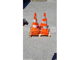LOT DE CONES DE LUBECK - DE CHANTIER