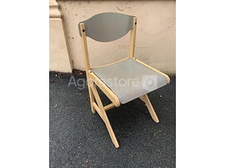Lot de 44 chaises en bois (photo 4)
