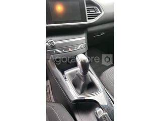 Voiture - Peugeot - 308 (photo 5)