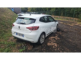 Voiture - Renault - CLIO - 2021 - 115272km (photo 3)