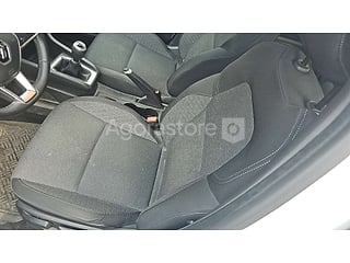 Voiture - Renault - CLIO - 2021 - 115272km (photo 6)
