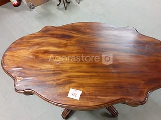 Tables (photo 2)