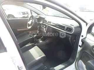 Voiture - Citroën - C3 (photo 6)