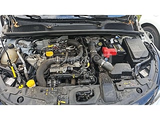 Voiture - Renault - CLIO - 2021 - 140394km (photo 6)