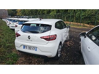 Voiture - Renault - CLIO - 2021 - 140394km (photo 4)