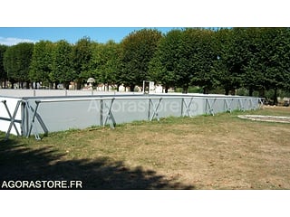 Terrain de soccer auto stable