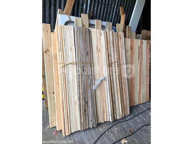 Lot de 100 planches de bois diverses