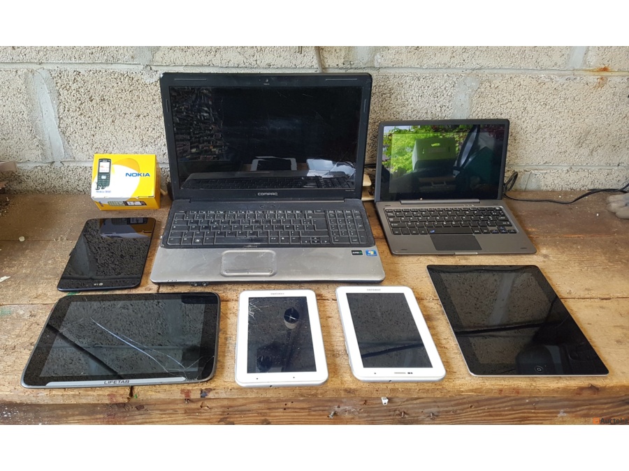 Lot informatique : Pc Portable et Tablettes - Automation / IT / Téléc ...