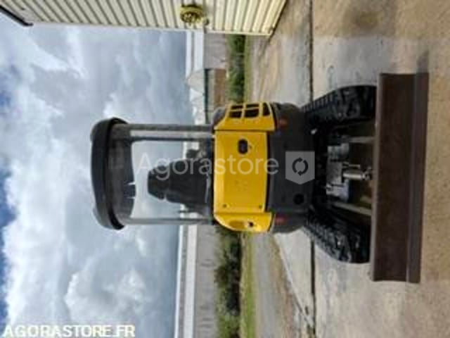 Mini-pelle New Holland et sa remorque — occasion, 825 h