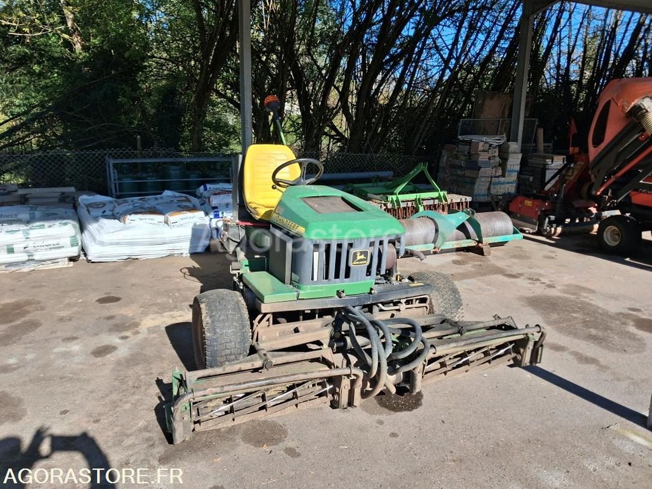 Tondeuse autoportée hélicoïdale John Deere d'occasion aux enchères ...
