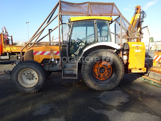 Renault Tracteur - avec Débroussailleuse SMA — occasion
