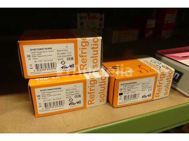 1 set onderdelen voor koeling (dehydrators, vloeibaar zichtglas, antivibrators, thermostaten, drukschakelaars (+/- 40 pcs) – foto 8 – kavel bij Auctelia, Charleroi