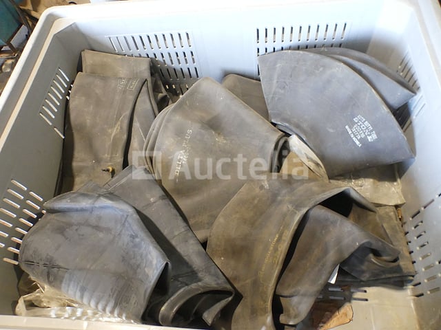 10 Binnenbanden – foto 5 – kavel bij Auctelia, Binche