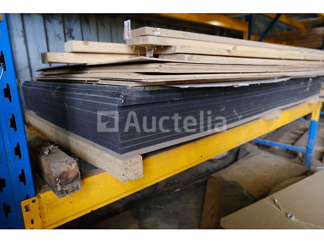 10 zwarte MDF houten panelen – kavel bij Auctelia, Havelange