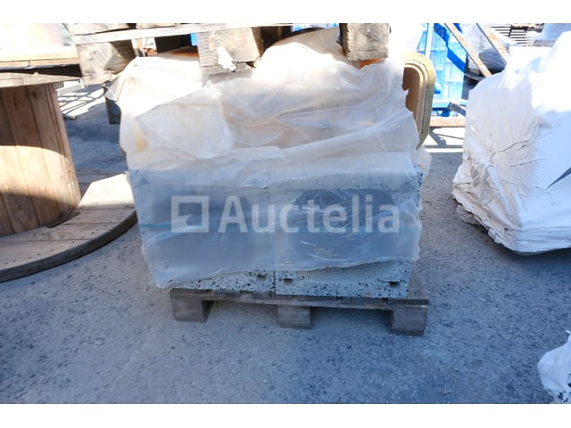 11 Enkele betonnen bushels – foto 4 – kavel bij Auctelia, Paliseul