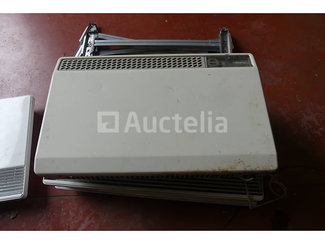 12 elektrische kachels – foto 2 – kavel bij Auctelia, Courcelles