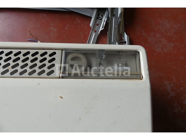 12 elektrische kachels – foto 3 – kavel bij Auctelia, Courcelles