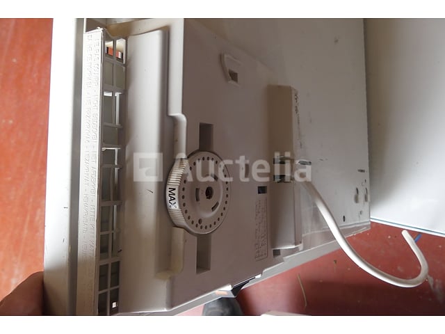 12 elektrische kachels – foto 9 – kavel bij Auctelia, Courcelles