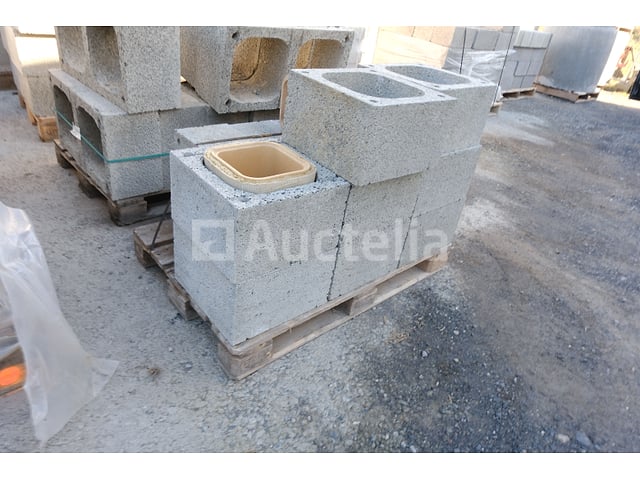 12 Enkele betonnen bushels – foto 4 – kavel bij Auctelia, Paliseul