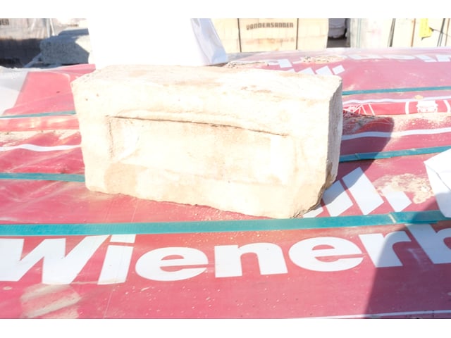 1320 Bakstenen Wienerberger Plaza – kavel bij Auctelia, Paliseul