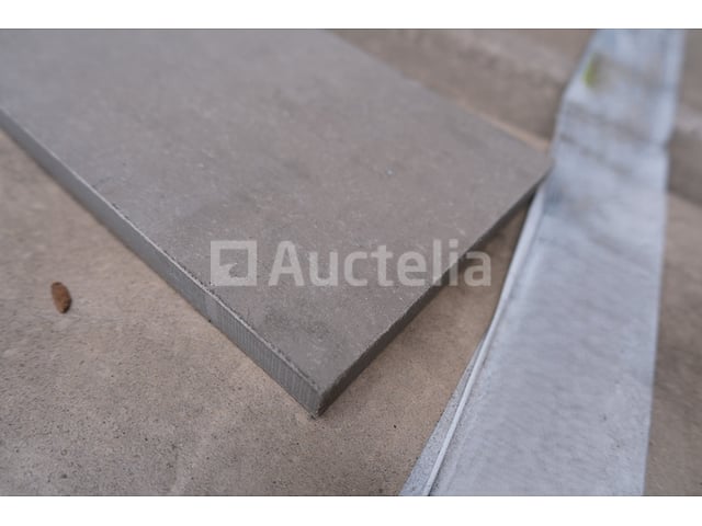14 Cedral TR20 composiet plinten – foto 2 – kavel bij Auctelia, Liège