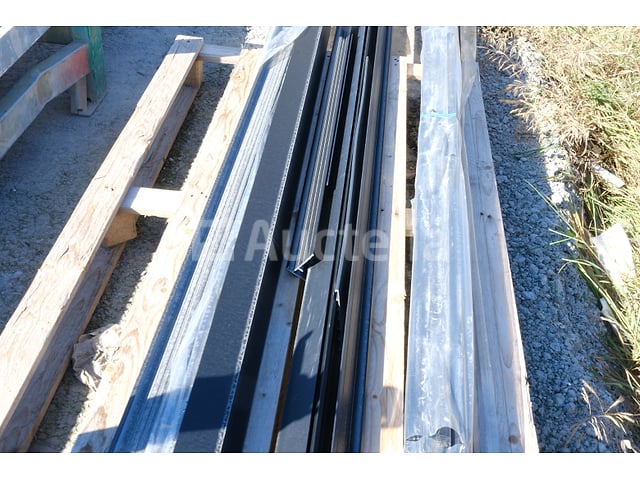 15 aluminium afwerkingsprofielen – foto 4 – kavel bij Auctelia, Paliseul