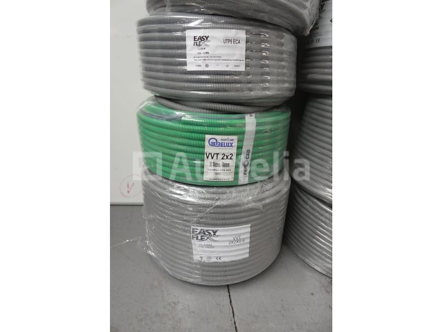 15 kanalen met elektrische kabel – foto 3 – kavel bij Auctelia, Braine-l'Alleud