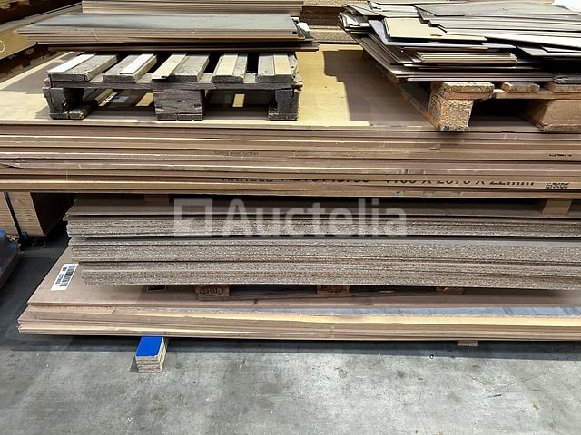 15 x Mocha Mochastone MDF Houtpanelen 18mm 2440mmx1220mm – foto 3 – kavel bij Auctelia, Éghezée