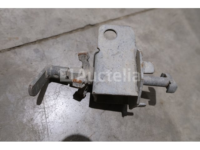 150 bekistingsbevestigingen – foto 4 – kavel bij Auctelia, Chaudfontaine