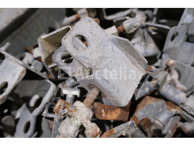 150 bekistingsbevestigingen – foto 3 – kavel bij Auctelia, Chaudfontaine
