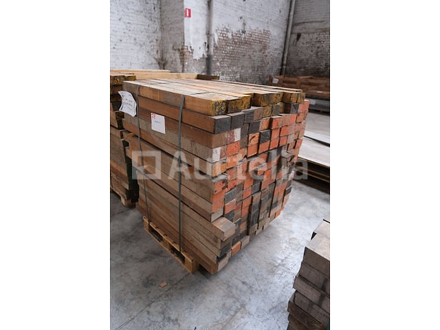 150 Meranti houtspoor – foto 2 – kavel bij Auctelia, Liège