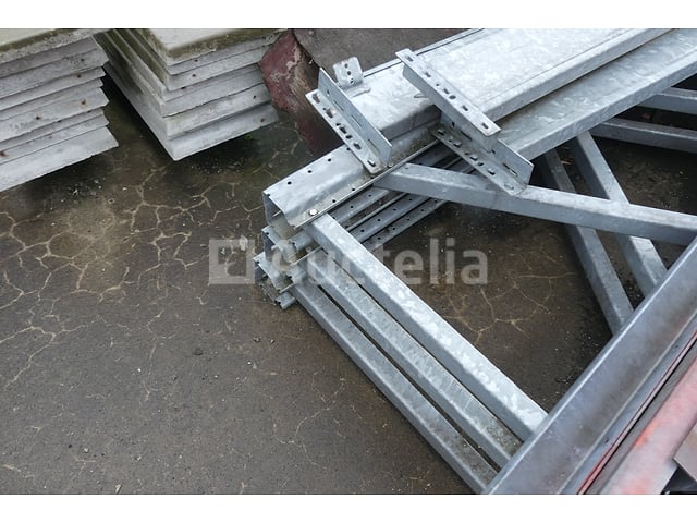 17 Fietsenloods-elementensets – foto 5 – kavel bij Auctelia, Merelbeke-Melle