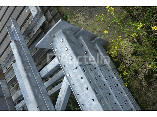 17 Fietsenloods-elementensets – foto 7 – kavel bij Auctelia, Merelbeke-Melle