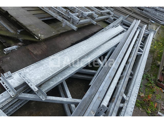 17 Fietsenloods-elementensets – foto 4 – kavel bij Auctelia, Merelbeke-Melle