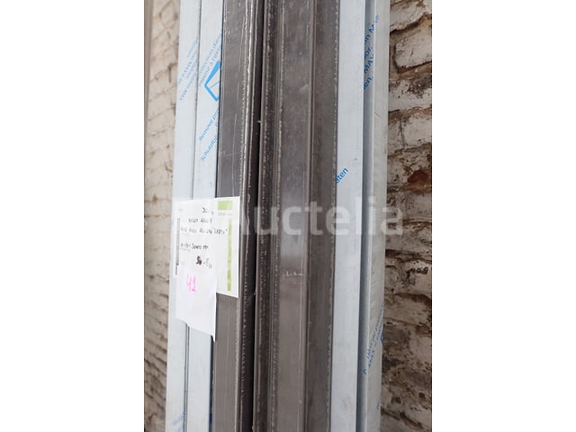 18 Neolife gelakte aluminium hoekprofielen – kavel bij Auctelia, Liège