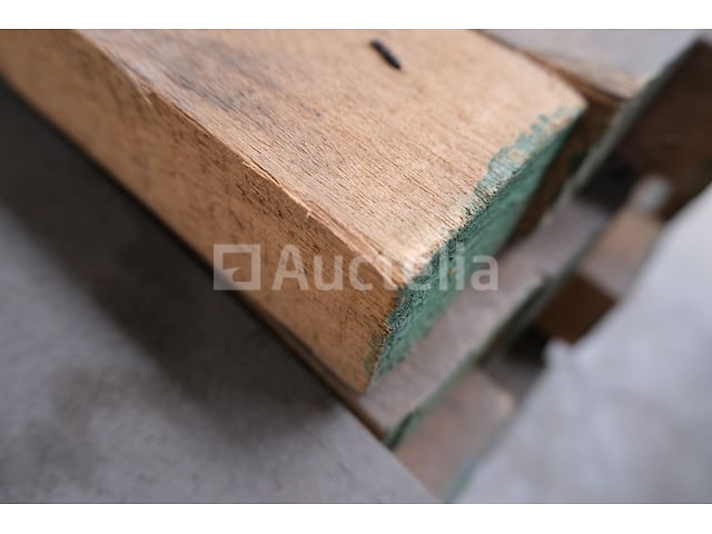 183 Meranti houtspoor – foto 4 – kavel bij Auctelia, Liège