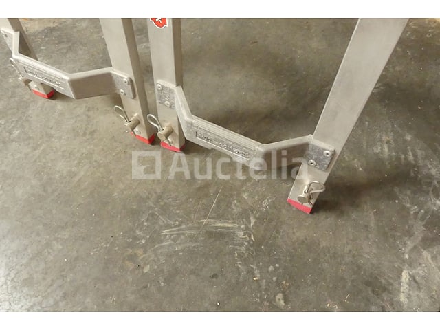 2 Altrex Roof Aluminium Dakladders - Comfort – foto 8 – kavel bij Auctelia, Tintigny