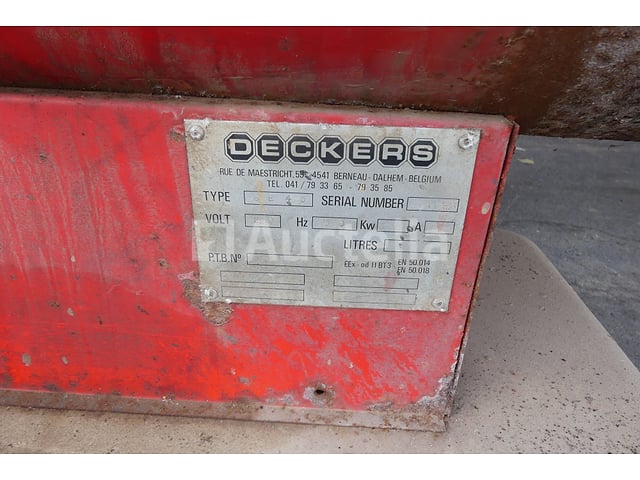 2 Deckers olie-hittekanonnen – foto 5 – kavel bij Auctelia, Fauvillers