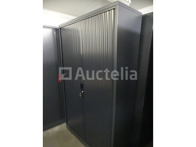 2 Gesloten garderobes – kavel bij Auctelia, Saint-Gilles