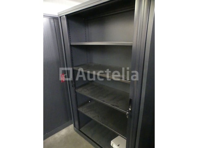 2 Gesloten garderobes – foto 3 – kavel bij Auctelia, Saint-Gilles