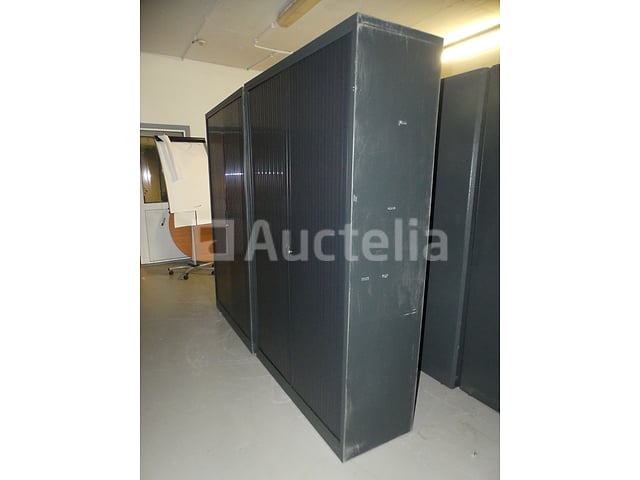2 Gesloten garderobes – foto 3 – kavel bij Auctelia, Saint-Gilles