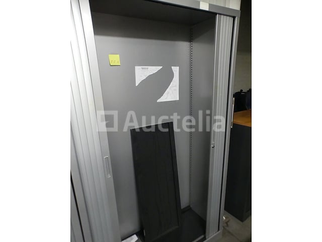 2 Gesloten garderobes – foto 3 – kavel bij Auctelia, Saint-Gilles