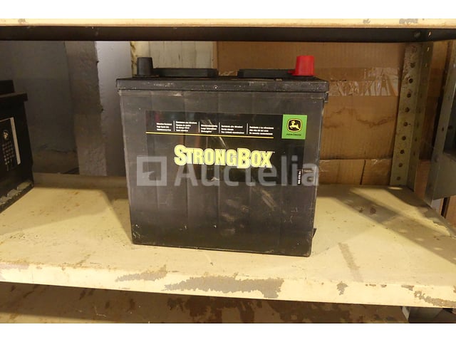 2 John Deere StrongBox-batterijen – foto 5 – kavel bij Auctelia, Binche