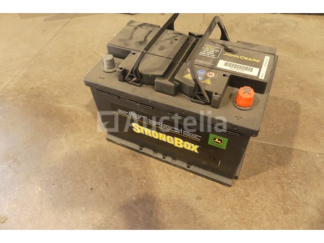 2 John Deere StrongBox-batterijen – foto 2 – kavel bij Auctelia, Binche