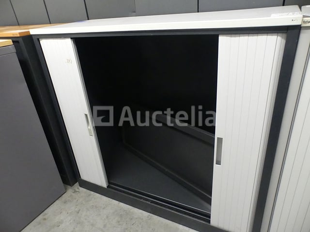 2 Lage kasten met luiken – foto 2 – kavel bij Auctelia, Saint-Gilles