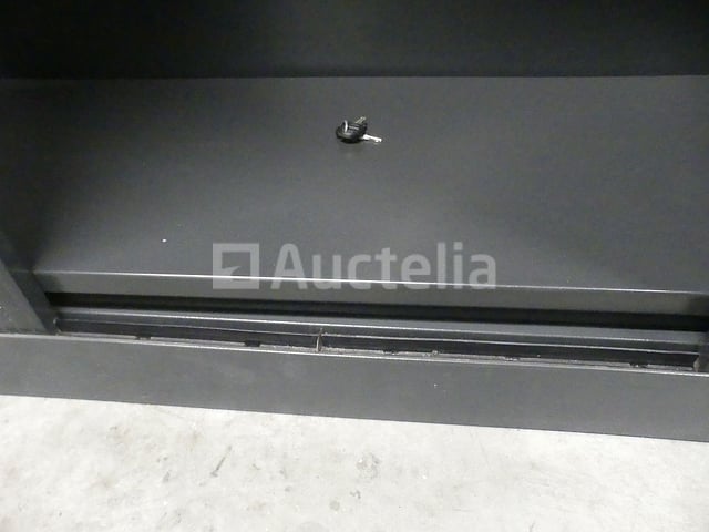 2 Lage kasten met luiken – foto 4 – kavel bij Auctelia, Saint-Gilles